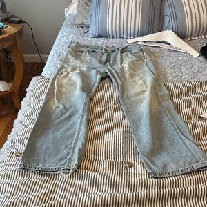 Tommy Bahama Men's Relaxed Fit Faded Blue Jeans